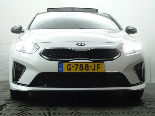 Kia ProCeed 1.4 T-GDI GT-PlusLine Aut- 2019 Benzine 29