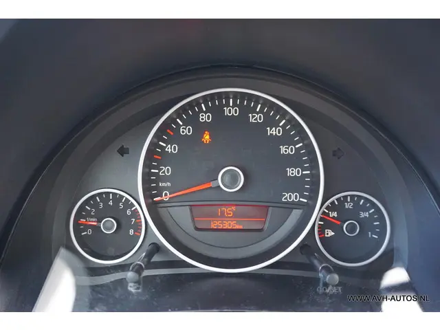 Volkswagen up! 1.0 move up! 2012 Benzine 13