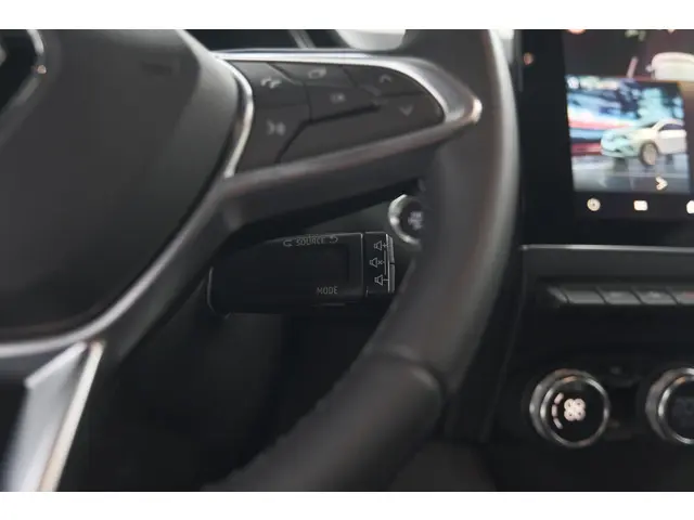 Renault Captur TCe 90 Techno 2024 Benzine 34