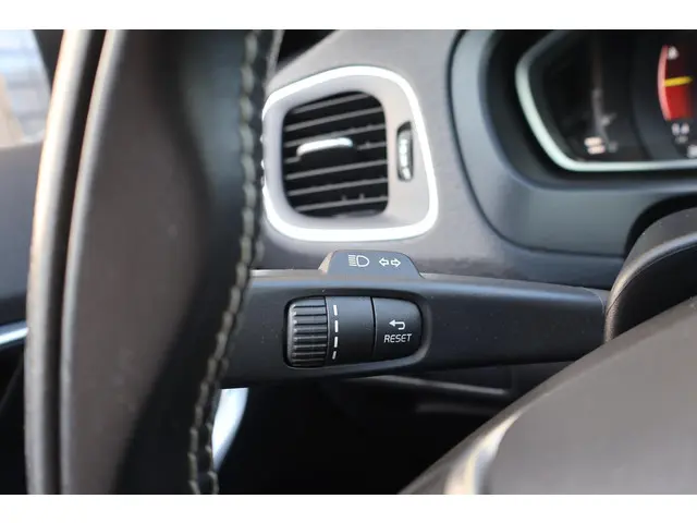 Volvo V40 T3 Polar+ Sport 2019 Benzine 21