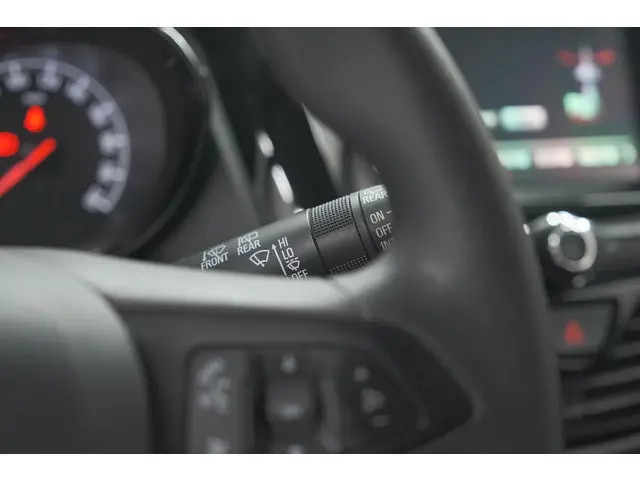 Opel KARL 1.0 Rocks Online Edition 2018 Benzine 34
