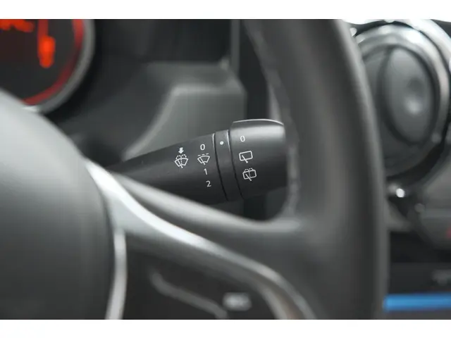 Dacia Duster TCe 120 4x2 Blackshadow 2017 Benzine 35