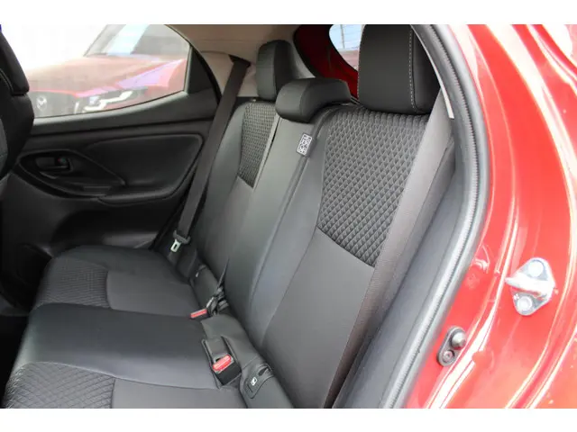 Mazda 2 Hybrid 1.5 Select 2023 Hybride Benzine 25