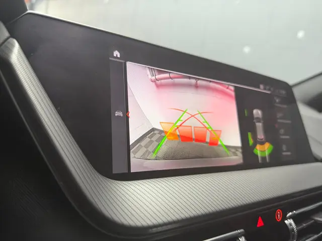 BMW 1 Serie 120i M-pakket 2023 2023 Benzine 18