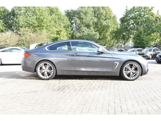 BMW 4 Serie Coupé 435i High Executive 2014 Benzine 3