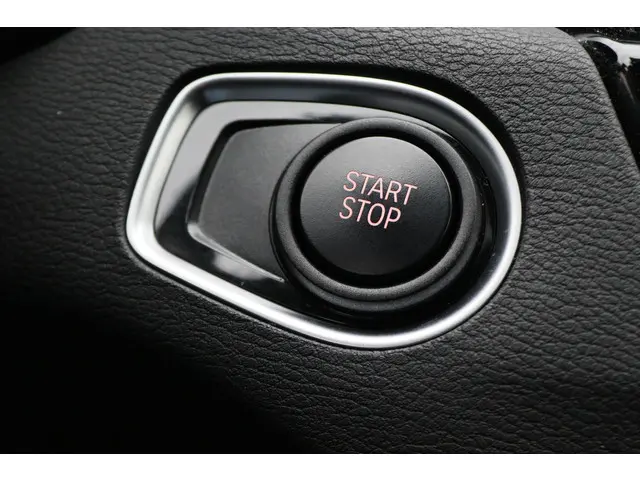 BMW X1 xDrive25e Executive 2021 Hybride Benzine 36