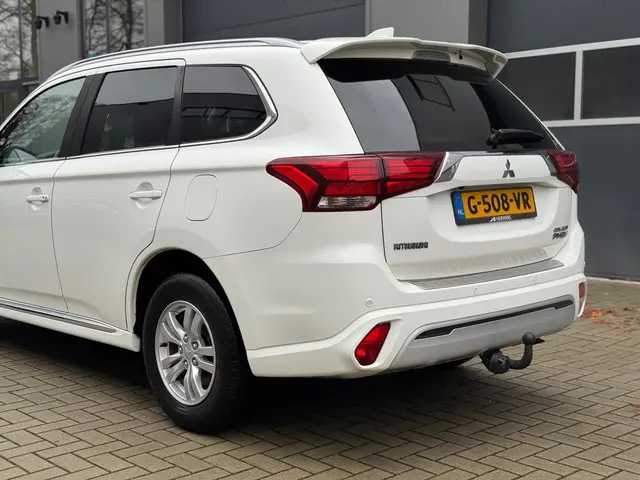 Mitsubishi Outlander 2.4 PHEV Pure 2019 Hybride Benzine 20