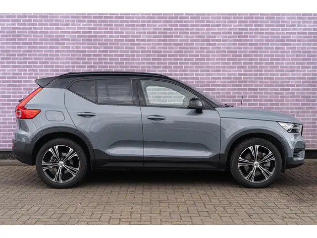 Volvo XC40 1.5 T5 Recharge R-Design 2022 Hybride Benzine 6