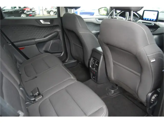 Ford Kuga 1.5 EcoBoost 150PK Titanium 2020 Benzine 34