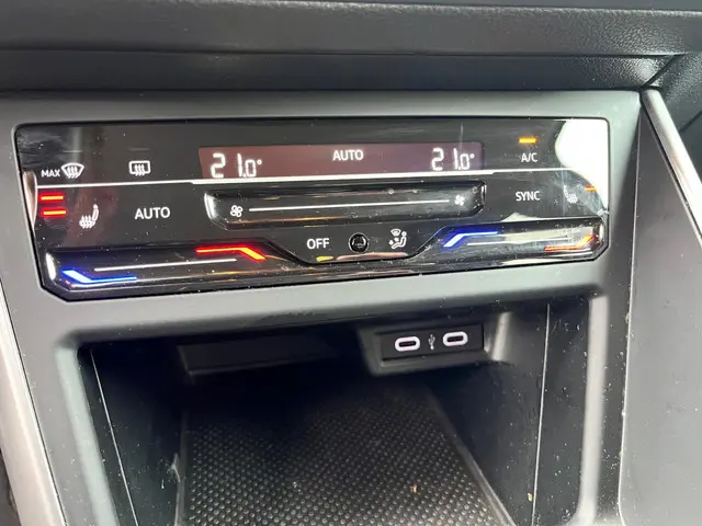 Volkswagen Polo 1.0 TSI Style 2022 Benzine 12