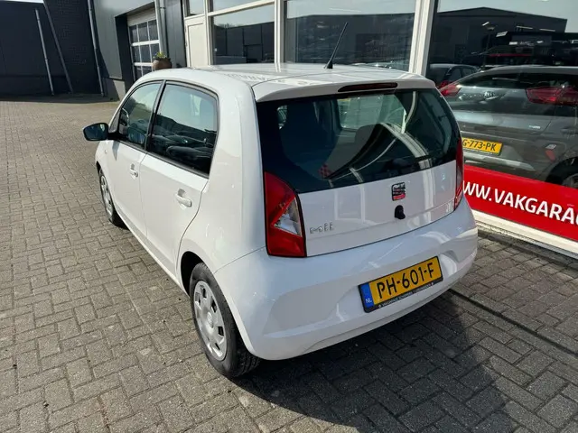 SEAT Mii 1.0 Style Intense 2017 Benzine 9