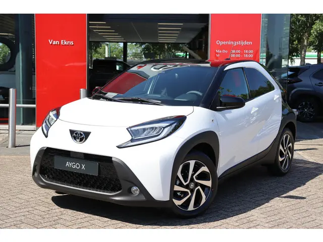 Toyota Aygo X 1.0 VVT-i Pulse Bitone lak 2024 Benzine 9