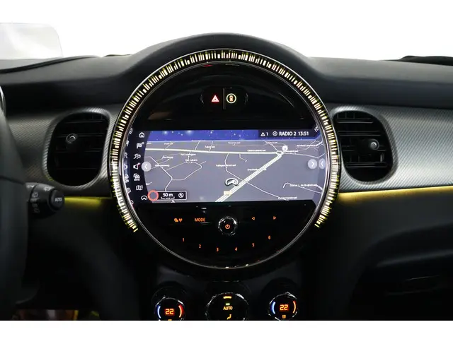 MINI Electric Cooper MINI Yours 33 kWh 2023 Elektrisch 19