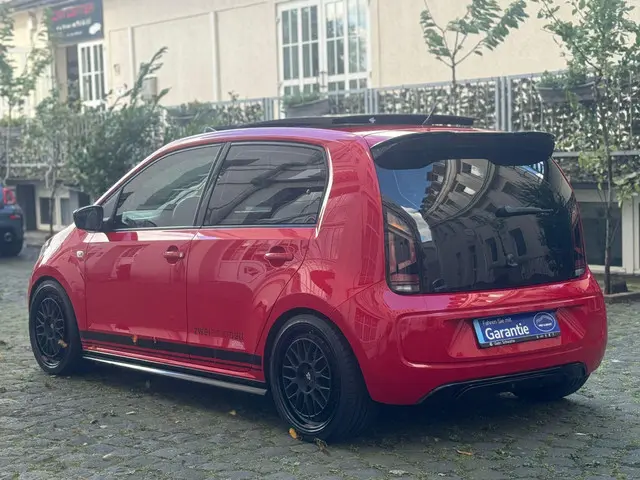 Volkswagen up! 1.0 SportUP! BlueMotion 2013 Benzine 2