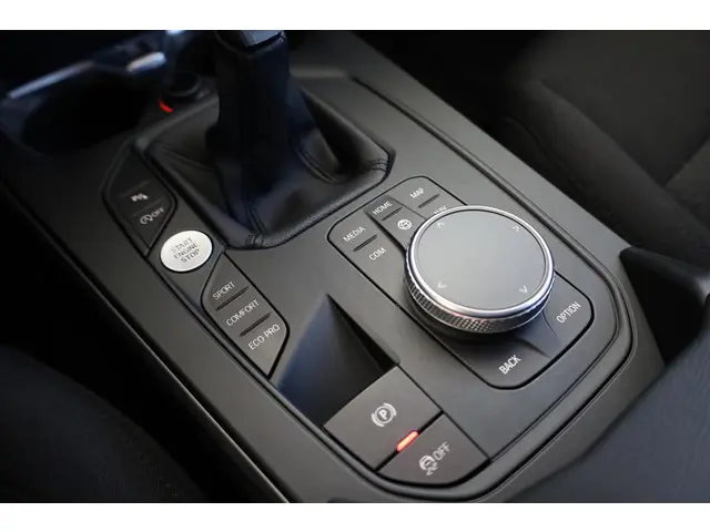 BMW 1 Serie 5-deurs 118i 2020 Benzine 20