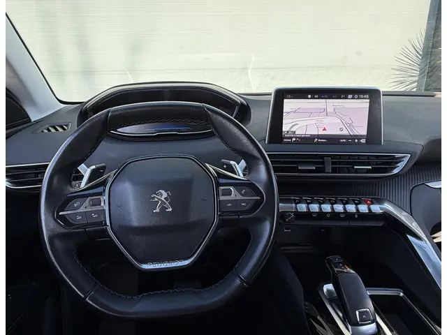 Peugeot 5008 1.2 PureTech/ Navi/PDC/AUT/7-Zits 2019 Benzine 6