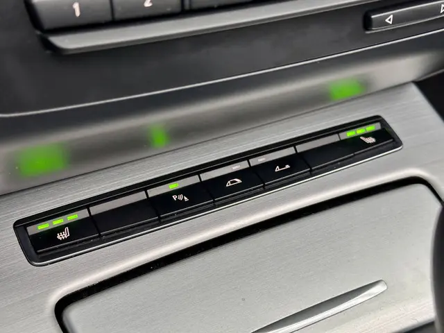 BMW Z4 Roadster sDrive18i Executive 2015 Benzine 22