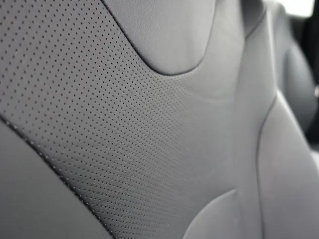 Toyota Prius 1.8 Dynamic+ Aut- 2017 Hybride Benzine 25