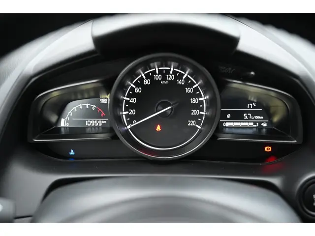 Mazda 2 SkyActiv-G 75 6MT Centre-Line 2024 Benzine 20