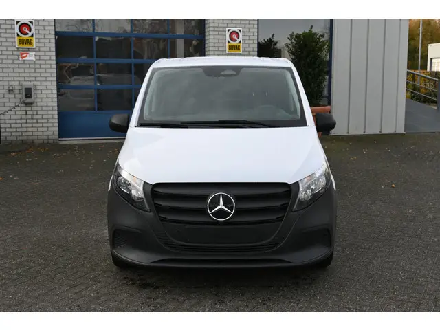 Mercedes-Benz Vito 116 CDI L2 Pro 2024 Diesel 2