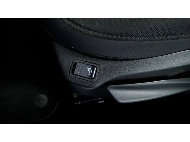 Jeep Renegade 1.6 E-Torq Black Line 2016 Benzine 19