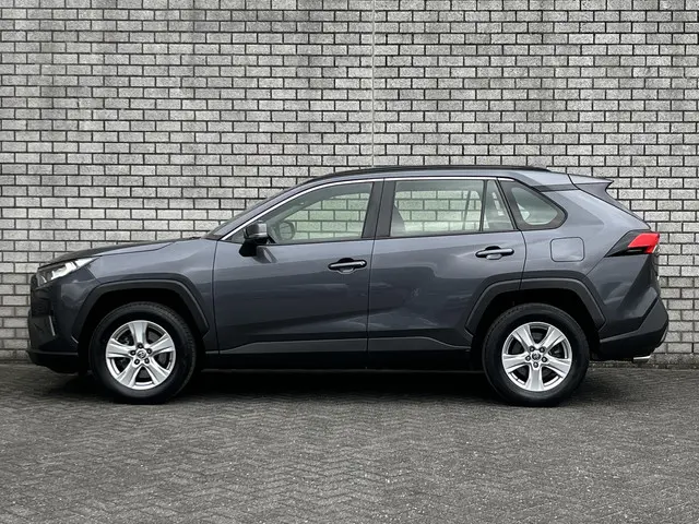 Toyota RAV4 2.0 VVT-iE Business 2021 Benzine 17