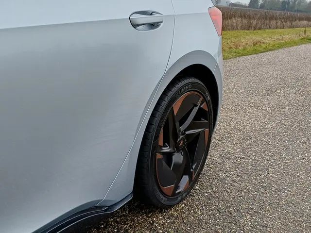 CUPRA Born Copper Edition One 62 kWh 2022 Elektrisch 16