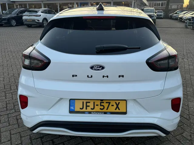 Ford Puma 1.0 EcoBoost Hybrid ST-Line X 2024 Benzine 6