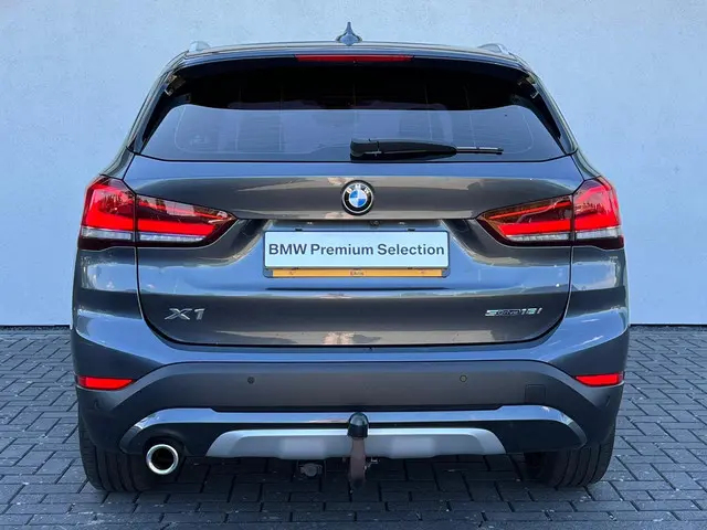 BMW X1 sDrive18i High Executive Edition 2020 Benzine 9