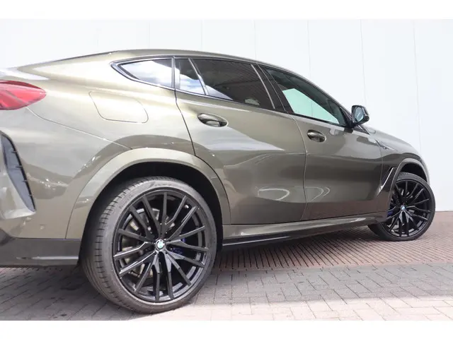 BMW X6 M50i High Executive 2021 Benzine 7