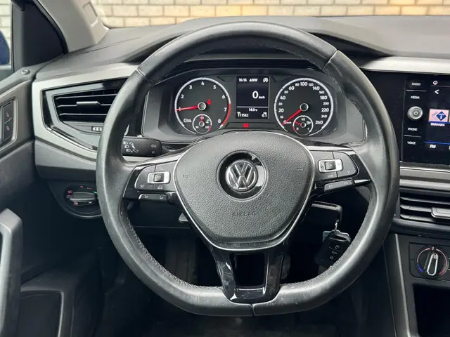 Volkswagen Polo 1.0 TSI Comfortline 2018 Benzine 19
