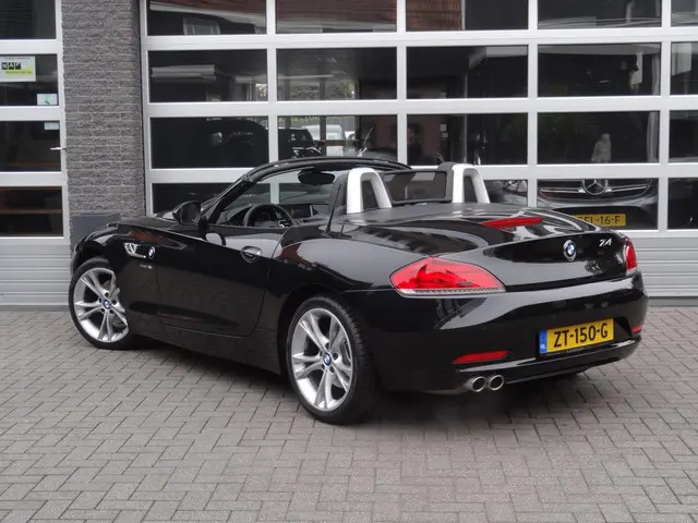 BMW Z4 Roadster SDrive18i High Executive 2015 Benzine 4