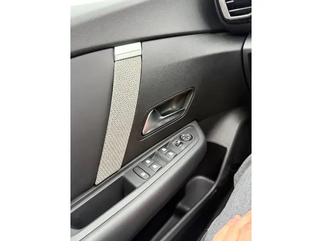 Citroën C4 - 1.2 Puretech Shine 2022 Benzine 16