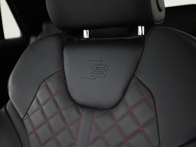 Audi Q2 35 TFSI/150PK S Edition 2025 Benzine 17