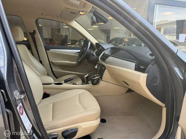BMW X1 sDrive20i Business 2013 Benzine 12