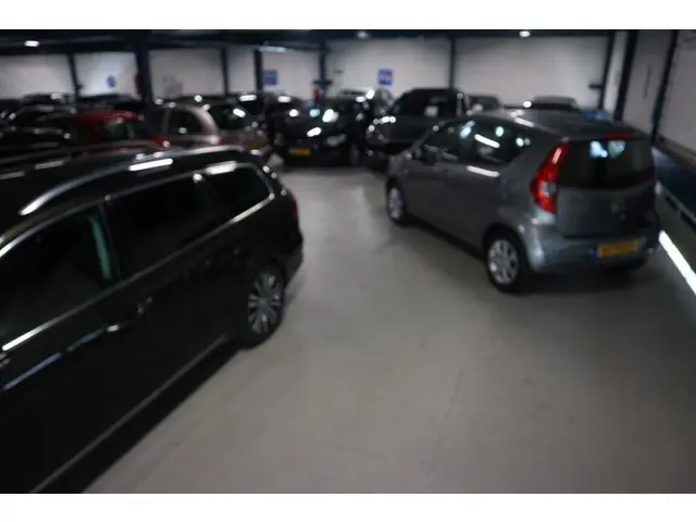 Opel Agila 1.0 Selection / NIEUWE APK / NAP ! ! ! 2012 Benzine 11