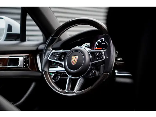 Porsche Panamera Sport Turismo 2.9 4S 2018 Benzine 36