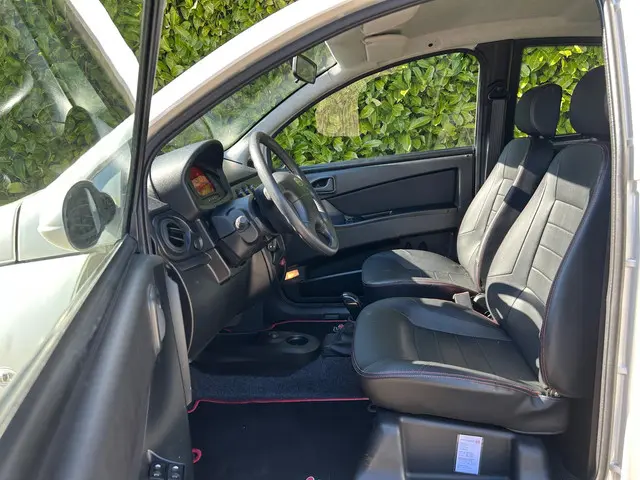 Microcar M.go Brommobiel S Automaat | Leder | 2013 Diesel 6