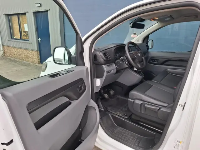 Opel Vivaro 1.5 CDTI L2H1 Edition 2020 Diesel 12