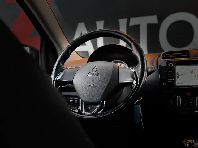 Mitsubishi Space Star 1.0 Intense 2017 Benzine 11
