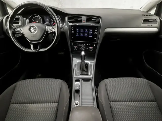 Volkswagen Golf 1.0 TSI Sportline 2019 Benzine 6