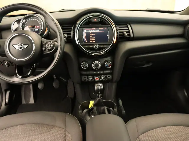 MINI One 1.2 Business 2017 Benzine 4