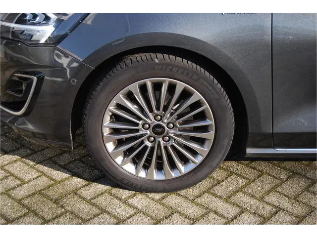 Ford Focus Wagon 1.0 EcoBoost 125PK Vignale 2020 Benzine 8