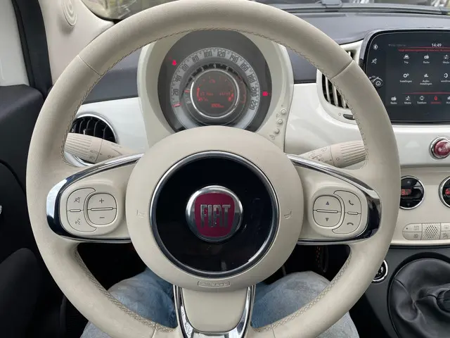 Fiat 500 1.0 Hybrid Launch Edition 2023 Hybride Benzine 7
