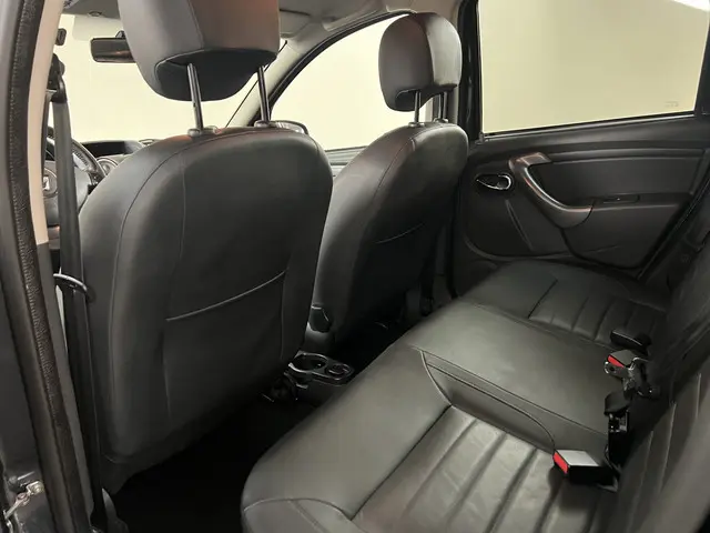 Dacia Duster 1.2 TCe 4x2 Blackshadow 2017 Benzine 9