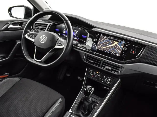 Volkswagen Polo 1.0TSI/95PK Life 2023 Benzine 25