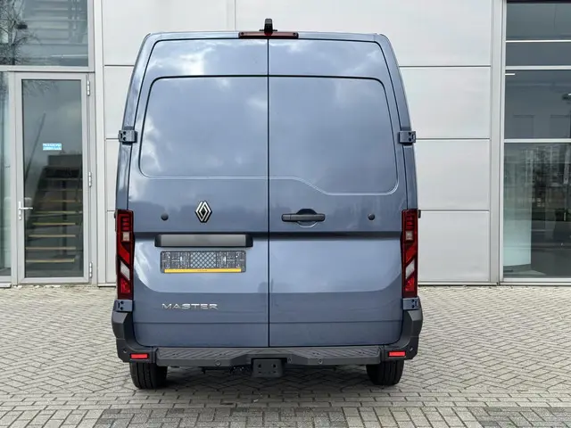 Renault Master T35 2.0 dCi 130 L2H2 Start 2024 Diesel 28