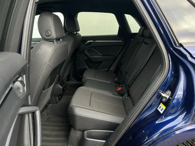 Audi Q3 45 TFSI e S edition 2023 Hybride Benzine 6