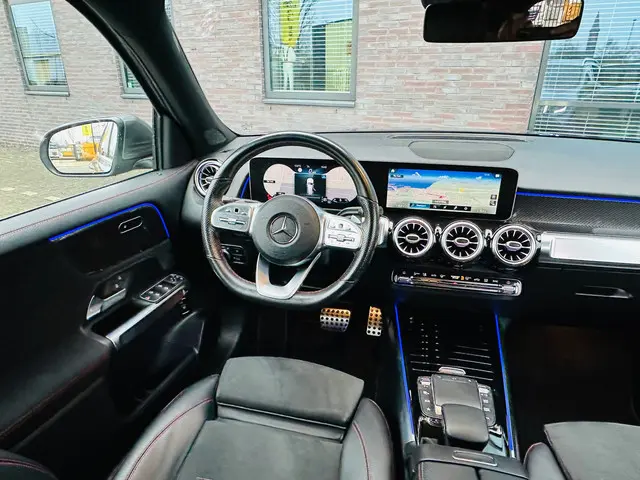 Mercedes-Benz GLB 180 d Premium 2021 Diesel 14
