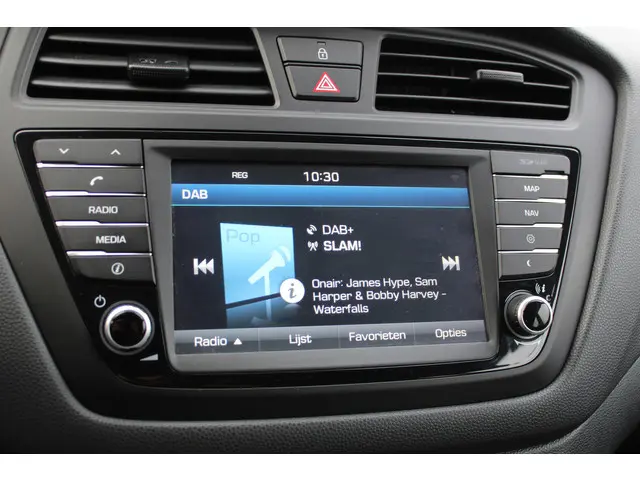 Hyundai i20 Coupé 1.0 T-GDI Comfort 2016 Benzine 20